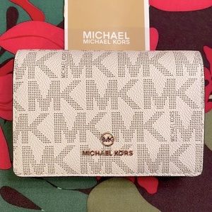 Brand New Michael Kors White w/ Light Sage Green Medium Slim Snap Logo Wallet
